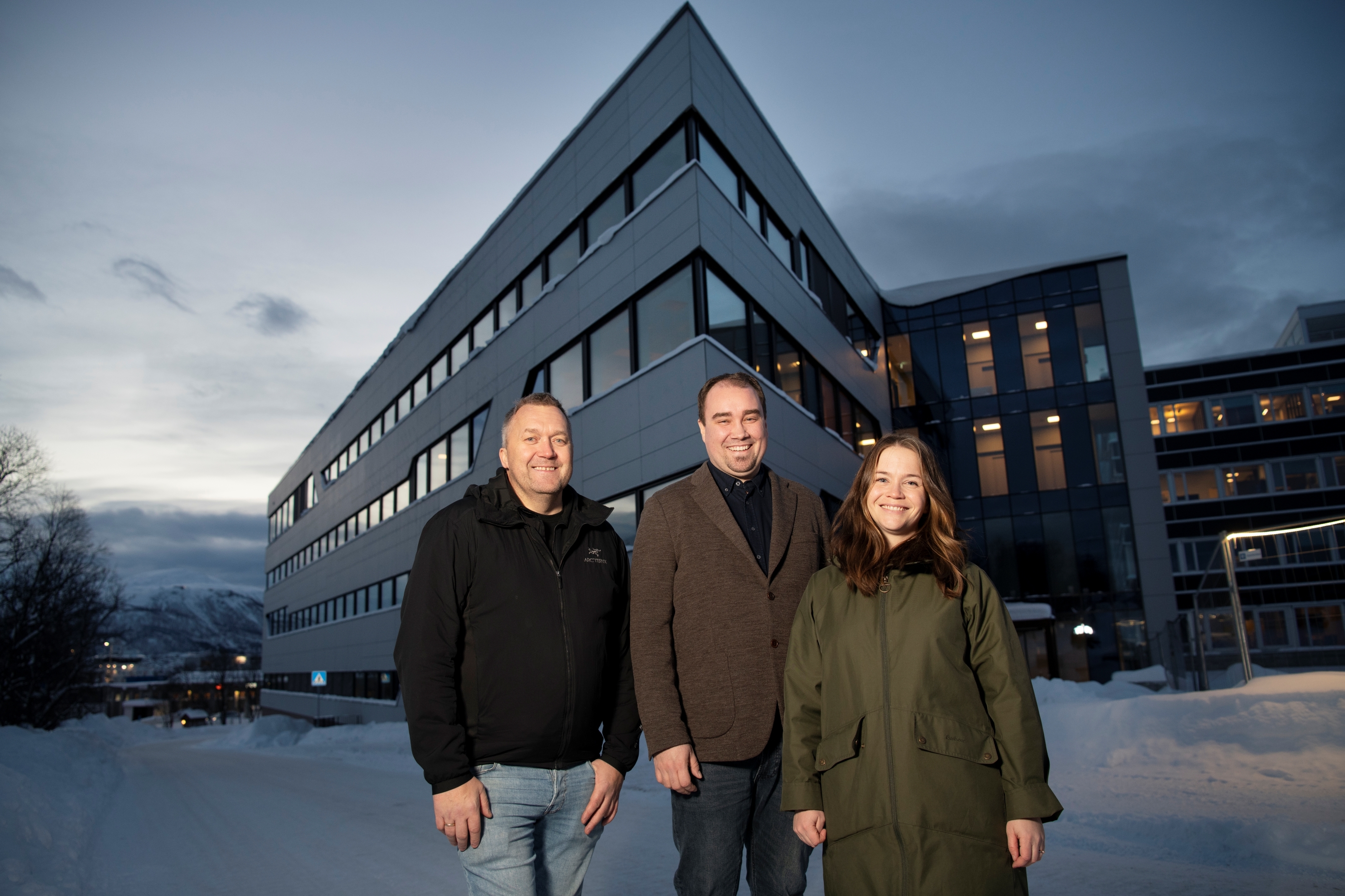 Overlevering1 - Prosjektleder Consto Roy Heggelund, prosjektsjef Siva Øyvind Eklo og Breeam-ansvarlig Ida Bordi Stene (2)